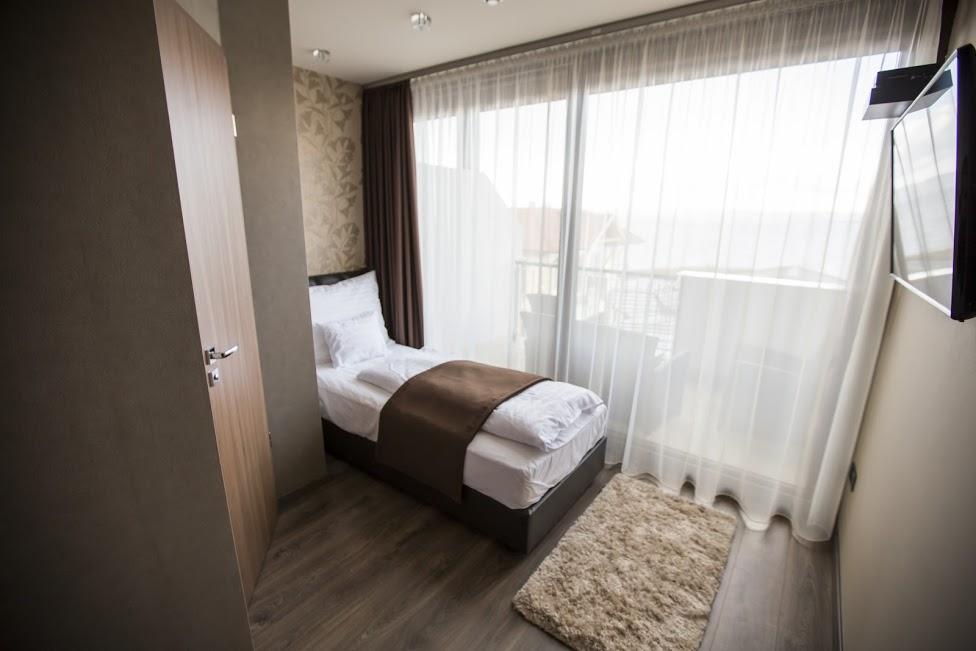 Pole Position Beach Hotel บาลาตอนซาร์โซ ภายนอก รูปภาพ