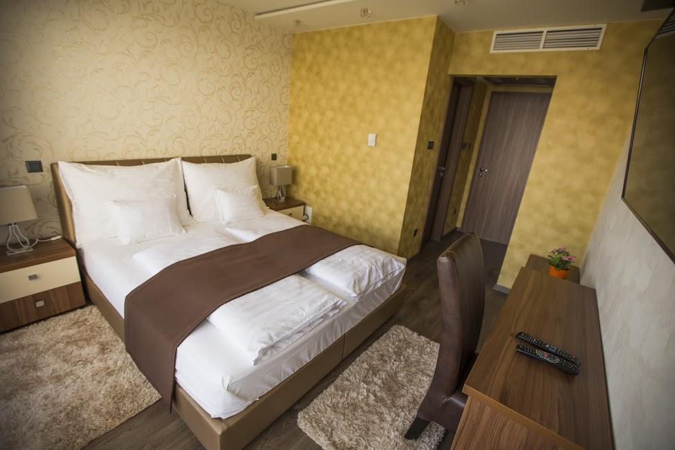 Pole Position Beach Hotel บาลาตอนซาร์โซ ภายนอก รูปภาพ