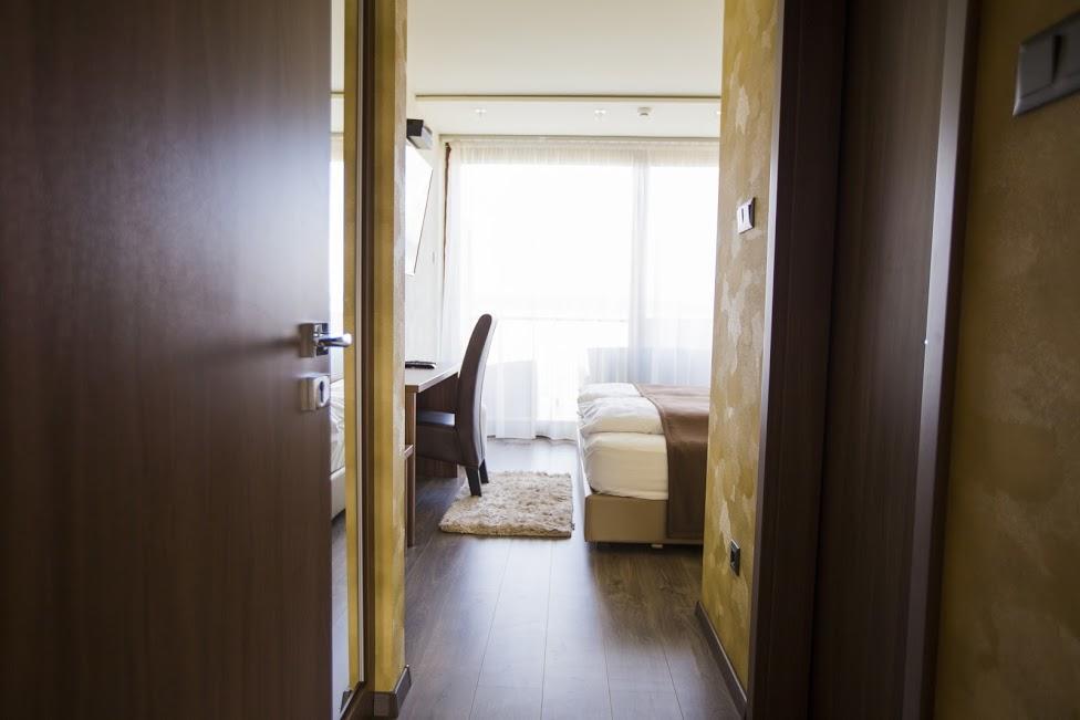 Pole Position Beach Hotel บาลาตอนซาร์โซ ภายนอก รูปภาพ